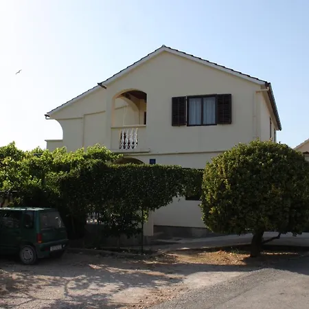 With A Parking Space Sali, Dugi Otok - 8136 Apartment Sali