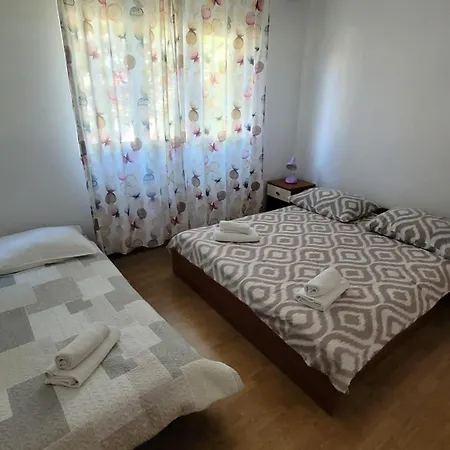 With Parking Space Sali, Dugi Otok - 8136 아파트 *