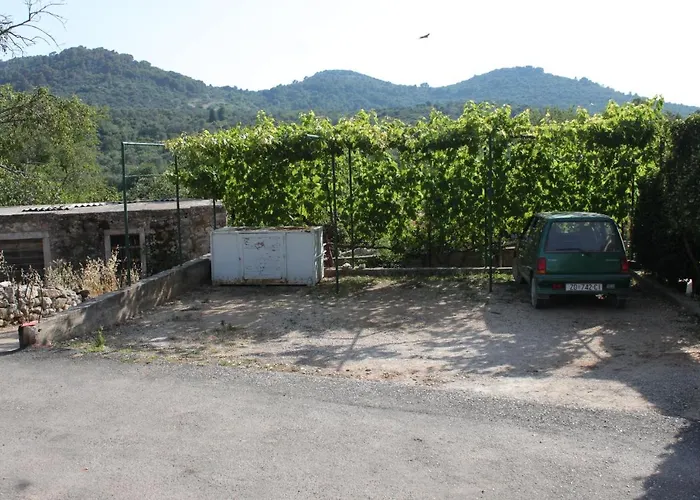 Апартаменты With Parking Space Sali, Dugi Otok - 8136 *